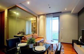 2-室的 公寓在共管公寓 Khlong Toei, 泰国. $343,000