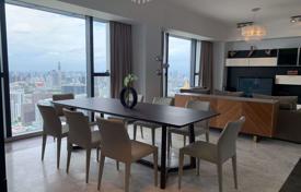 3-室的 公寓在共管公寓 Sathon, 泰国. $3,400 /周