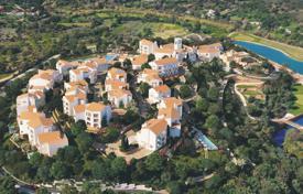3-室的 待出租住宅 270 m² Faro (city), 葡萄牙. 805,000€