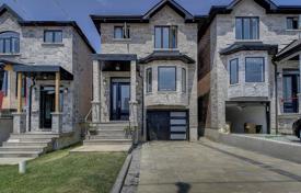 市内独栋房屋 – 加拿大，安大略，多伦多，East York. C$1,733,000