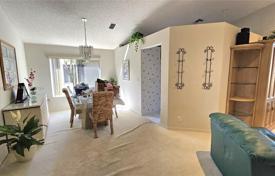 市内独栋房屋 – 美国，佛罗里达，Broward，Deerfield Beach. $550,000