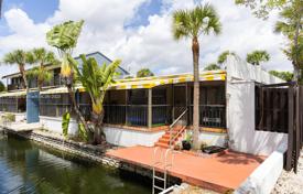 市内独栋房屋 – 美国，佛罗里达，迈阿密，Miami Lakes. $475,000