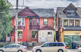 联排别墅 – 加拿大，安大略，多伦多，Gerrard Street East. C$1,247,000
