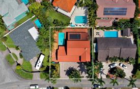 市内独栋房屋 – 美国，佛罗里达，Hialeah. $1,325,000
