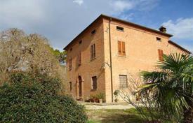 4-室的 住宅 400 m² Castiglione del Lago, 意大利. 1,200,000€