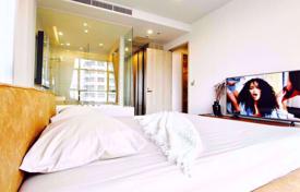 2-室的 公寓在共管公寓 Watthana, 泰国. $576,000