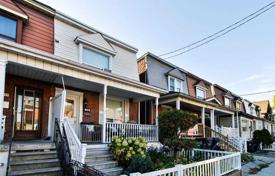 联排别墅 – 加拿大，安大略，多伦多，Dufferin Street. C$1,318,000