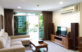 2-室的 公寓在共管公寓 Khlong Toei, 泰国. $207,000