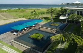 山庄 –  印尼，印度尼西亚，巴厘岛，Sanur Beach. $9,800 /周