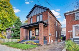 市内独栋房屋 – 加拿大，安大略，多伦多，Gerrard Street East. C$1,527,000