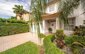 市内独栋房屋 – 美国，佛罗里达，Doral. $886,000
