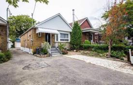 市内独栋房屋 – 加拿大，安大略，多伦多，York. C$1,138,000