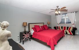 2-室的 公寓在共管公寓 126 m² Hallandale Beach, 美国. $400,000