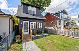 市内独栋房屋 – 加拿大，安大略，多伦多，East York. C$1,152,000