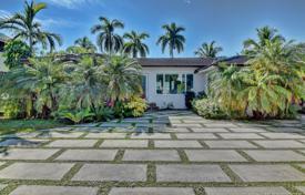 别墅 – 美国，佛罗里达，阳光岛海滩. $1,900,000