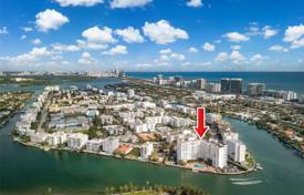 公寓大厦 – 美国，佛罗里达，Bay Harbor Islands. $550,000