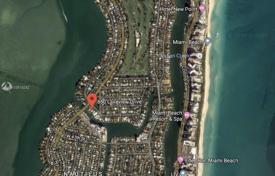 市内独栋房屋 – 美国，佛罗里达，迈阿密滩. $3,200,000