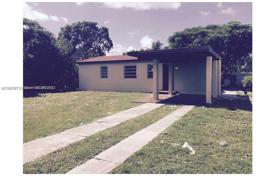 市内独栋房屋 – 美国，佛罗里达，North Miami. $449,000