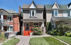 3-室的 市内独栋房屋 Old Toronto, 加拿大. C$1,390,000