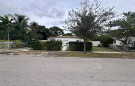 市内独栋房屋 – 美国，佛罗里达，North Miami. $495,000