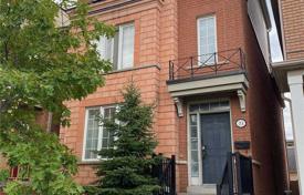 市内独栋房屋 – 加拿大，安大略，多伦多，北约克. C$1,254,000