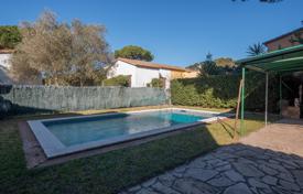 联排别墅 – 西班牙，加泰罗尼亚，贝格尔. 445,000€