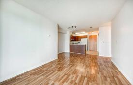 2-室的 住宅 Yonge Street, 加拿大. C$1,037,000