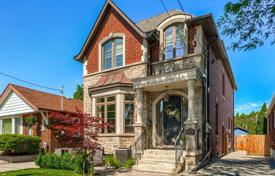 市内独栋房屋 – 加拿大，安大略，多伦多，East York. C$1,965,000