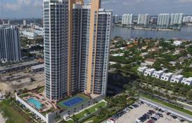 住宅 – 美国，佛罗里达，迈阿密，柯林斯大道. $848,000