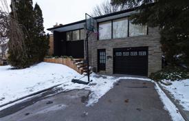 市内独栋房屋 – 加拿大，安大略，多伦多，北约克. C$1,778,000