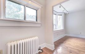 5-室的 市内独栋房屋 Old Toronto, 加拿大. C$1,794,000