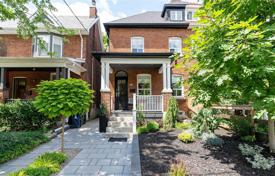 联排别墅 – 加拿大，安大略，多伦多，Old Toronto. C$1,645,000