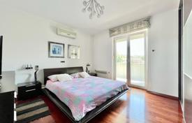 5-室的 住宅 295 m² Kastav, 克罗地亚. 470,000€