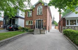 市内独栋房屋 – 加拿大，安大略，多伦多，East York. C$1,739,000