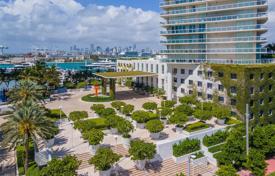3-室的 公寓在共管公寓 199 m² 迈阿密滩, 美国. 4,139,000€