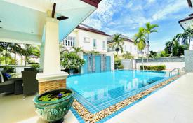 4-室的 山庄 504 m² 芭堤雅, 泰国. $500,000