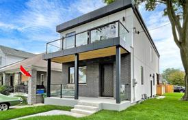 市内独栋房屋 – 加拿大，安大略，多伦多，East York. C$2,468,000