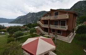 18-室的 山庄 626 m² Risan, 黑山. 1,400,000€