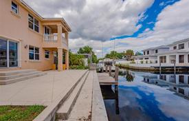 市内独栋房屋 – 美国，佛罗里达，劳德代尔堡. $1,300,000