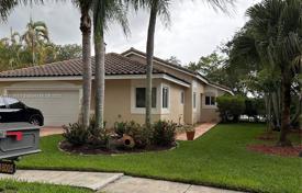 市内独栋房屋 – 美国，佛罗里达，Broward，Pembroke Pines. $669,000