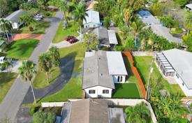 市内独栋房屋 – 美国，佛罗里达，Broward，Wilton Manors. $999,000