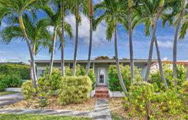别墅 – 美国，佛罗里达，Surfside. $725,000