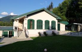 3-室的 别墅 220 m² Kolasin, 黑山. 562,000€