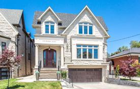 市内独栋房屋 – 加拿大，安大略，多伦多，北约克. C$2,266,000