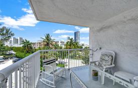 公寓大厦 – 美国，佛罗里达，阳光岛海滩. $419,000