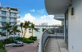 住宅 – 美国，佛罗里达，迈阿密滩. $1,590,000
