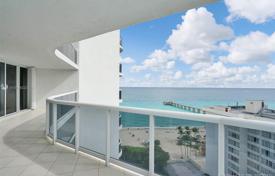 住宅 – 美国，佛罗里达，迈阿密，柯林斯大道. $720,000
