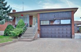 市内独栋房屋 – 加拿大，安大略，多伦多，斯卡伯勒. C$1,341,000
