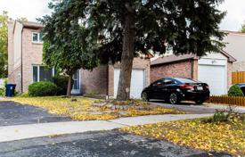 市内独栋房屋 – 加拿大，安大略，多伦多，斯卡伯勒. C$947,000