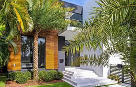 市内独栋房屋 – 美国，佛罗里达，迈阿密滩. $7,950,000